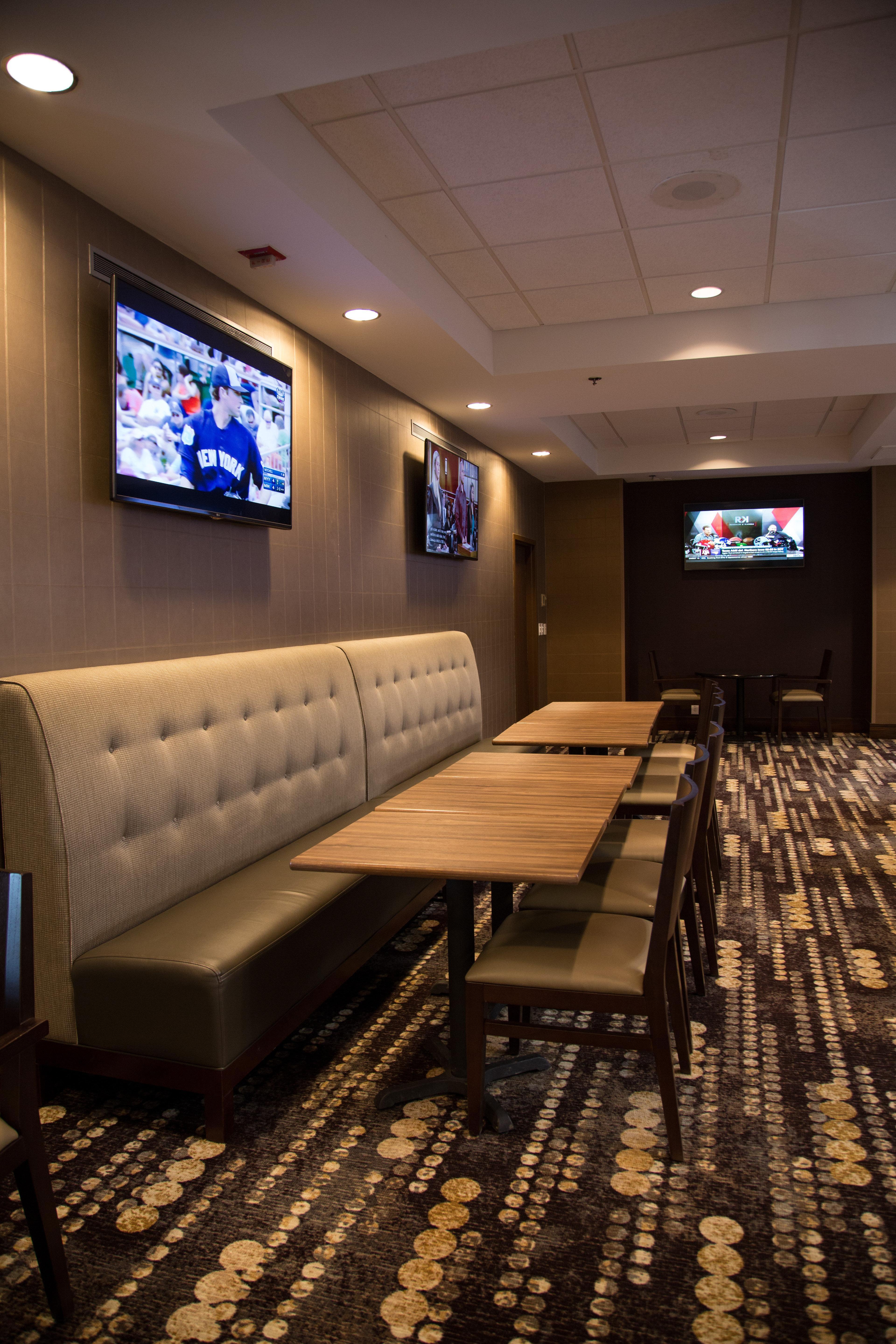 Doubletree By Hilton Rapid City Downtown Convention Center Buitenkant foto
