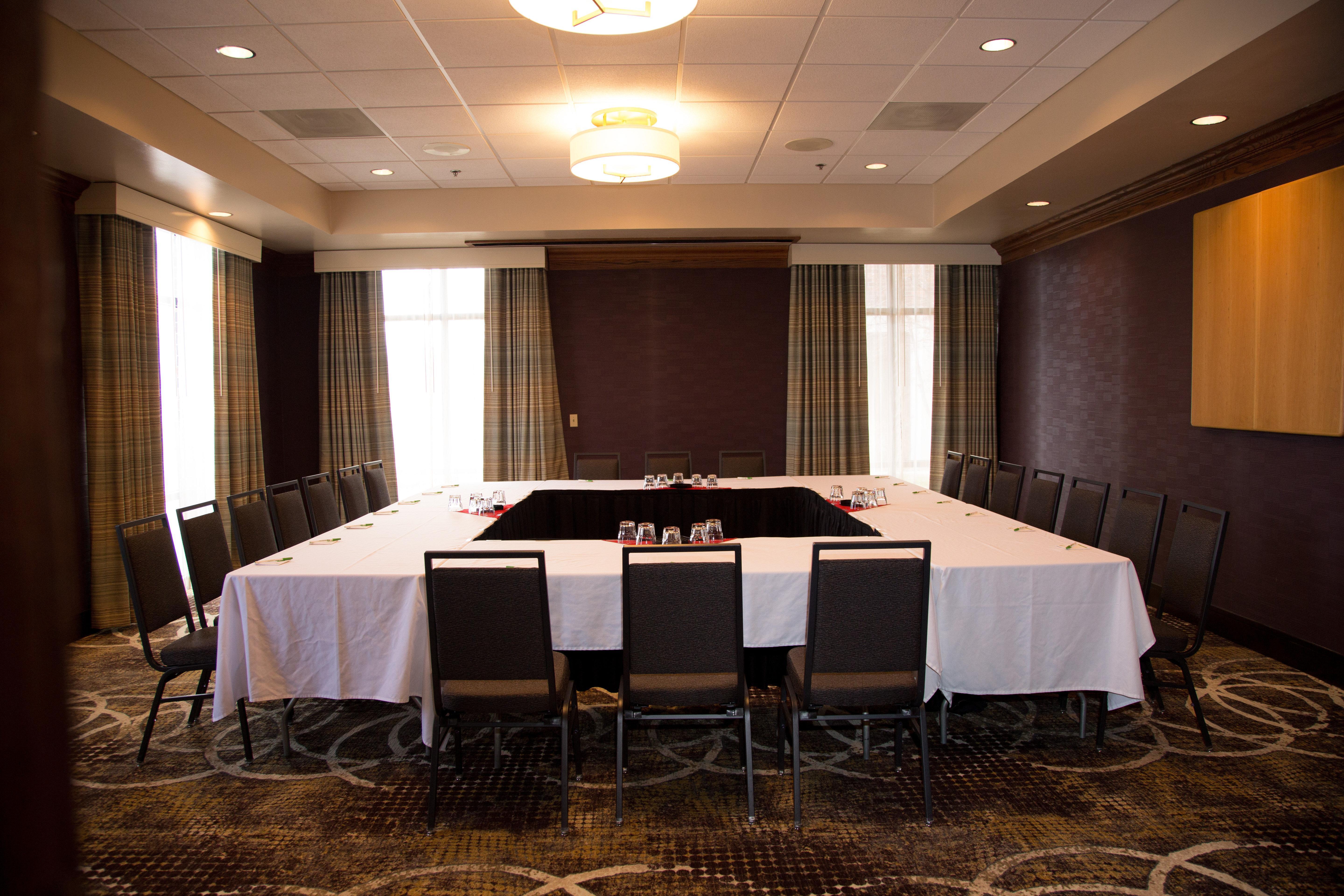 Doubletree By Hilton Rapid City Downtown Convention Center Buitenkant foto